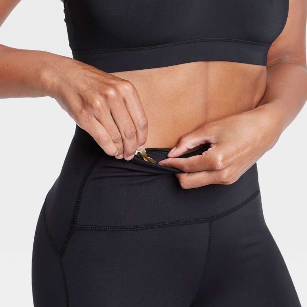 All In Motion Contour Power Waist Shorts - Picture 2 of 9